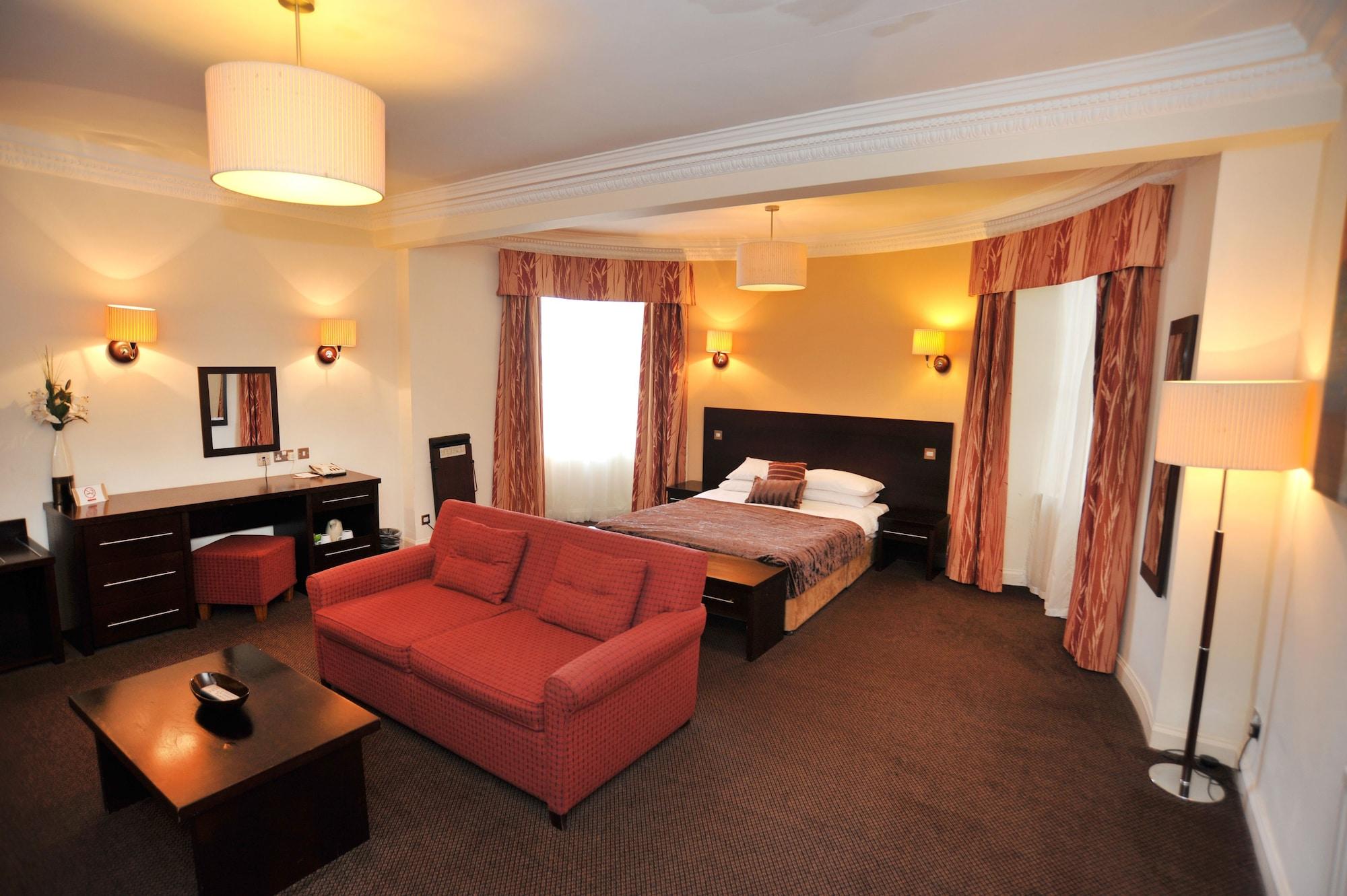 Golden Lion Hotel Стерлинг Экстерьер фото