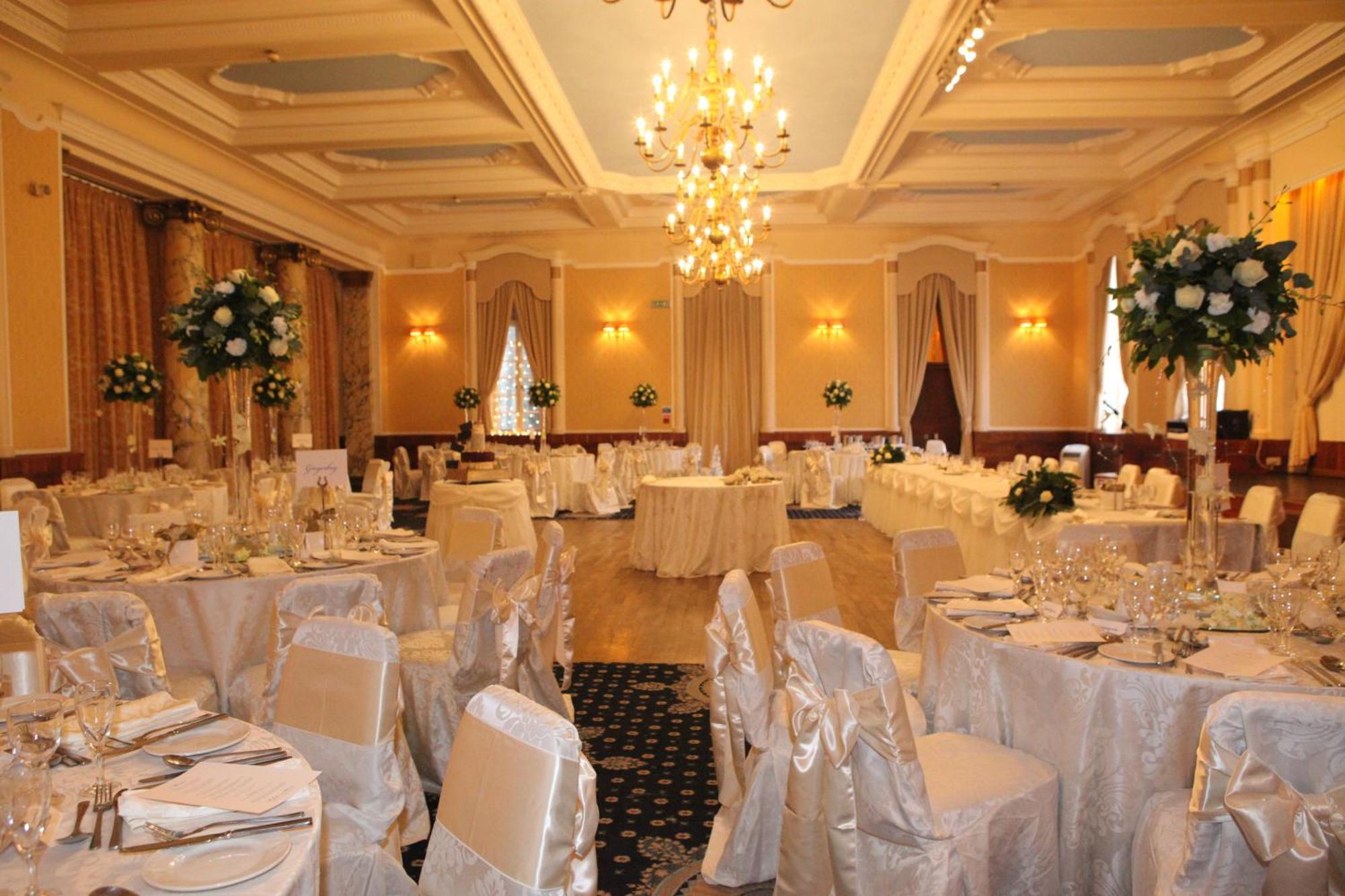Golden Lion Hotel Стерлинг Экстерьер фото