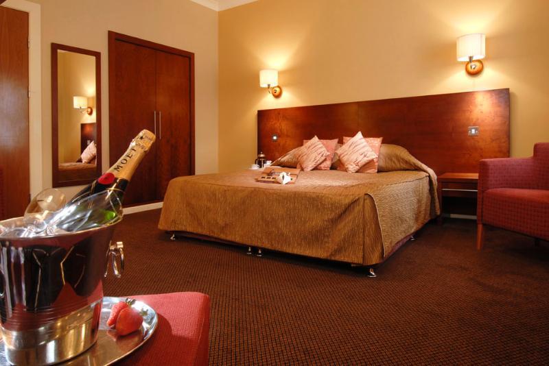 Golden Lion Hotel Стерлинг Экстерьер фото